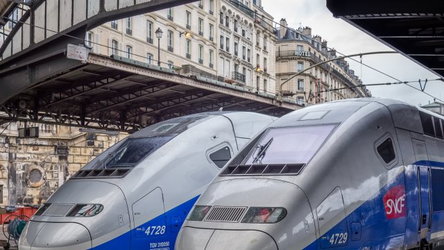 La compagnie ferroviaire française affirme avoir subi une « attaque massive visant à paralyser le réseau » de ses trains à grande vitesse TGV