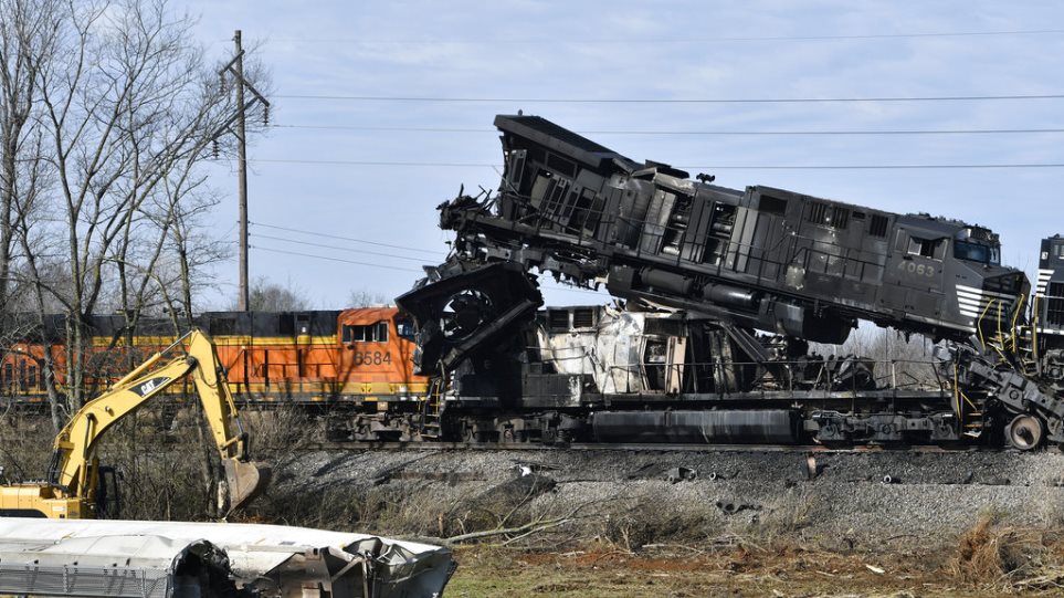 treno_sigrusi_AP_Photo_Timothy_D_Easley