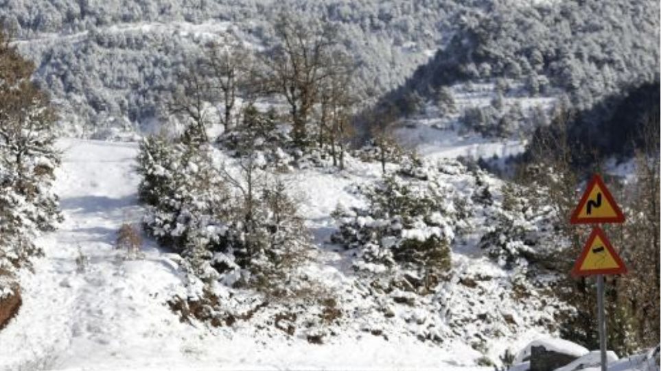 Γρεβενά: Κλειστά σχολεία-απαγόρευση κυκλοφορίας στα φορτηγά σε Εγνατία οδό