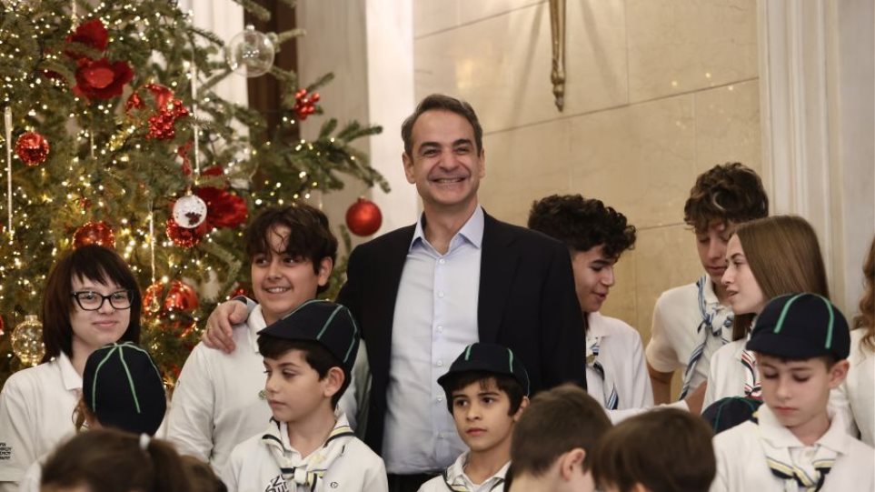 2024_Mitsotakis_Xristugeniatika_Kalada_Maximu_I